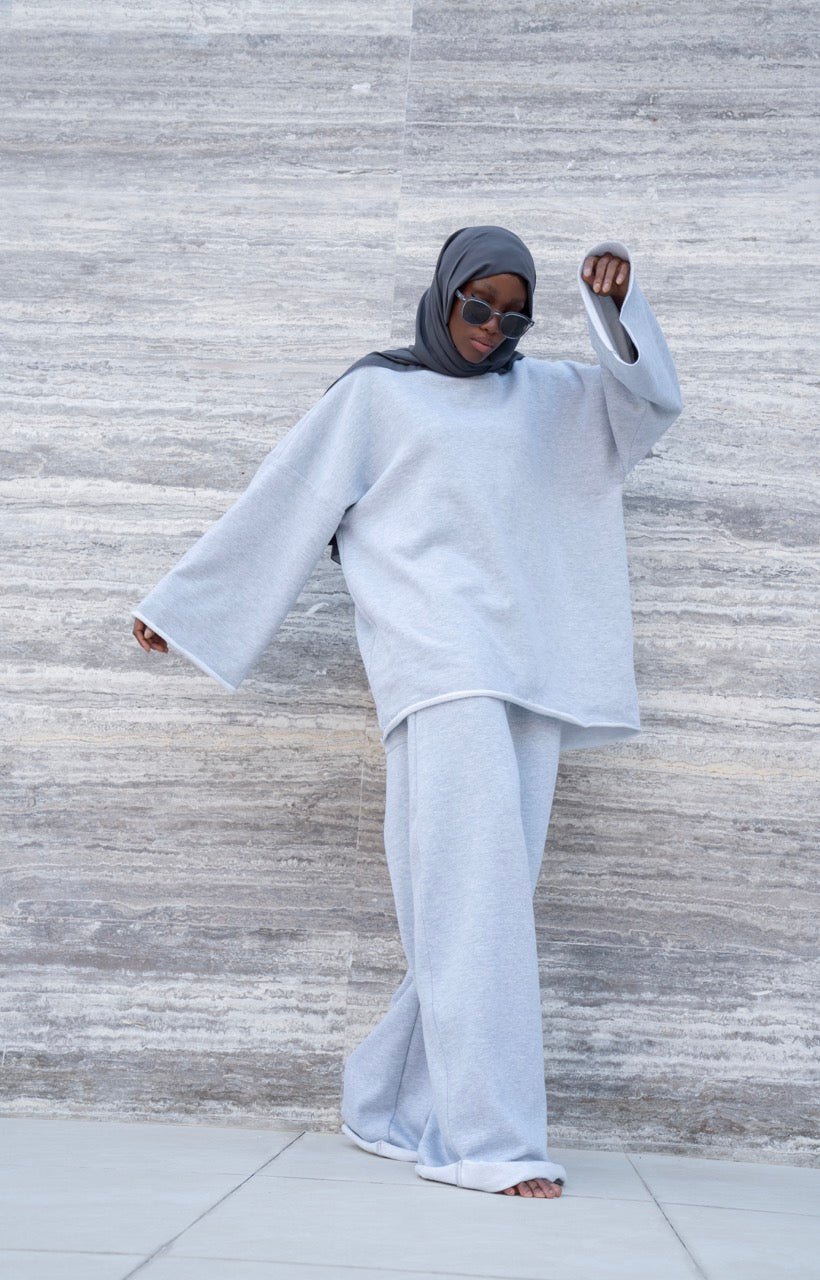 طقم رياضي رمادي فاتح من قطعتين - قطن ١٠٠٪