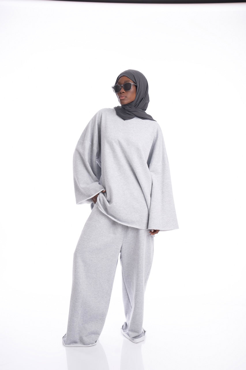 طقم رياضي رمادي فاتح من قطعتين - قطن ١٠٠٪
