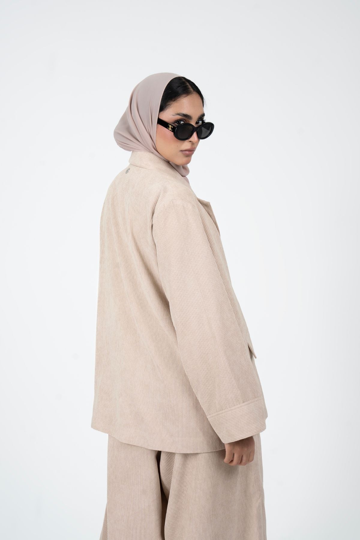 beige